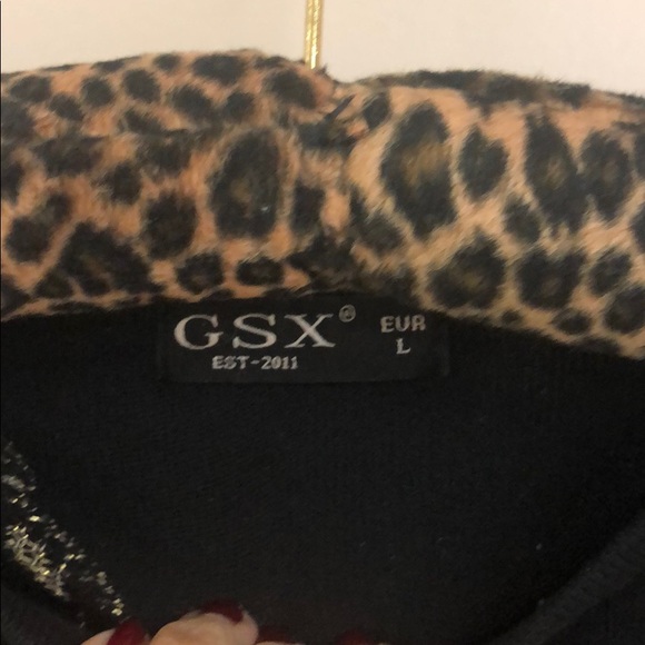 Sweater - Picture 3 of 5